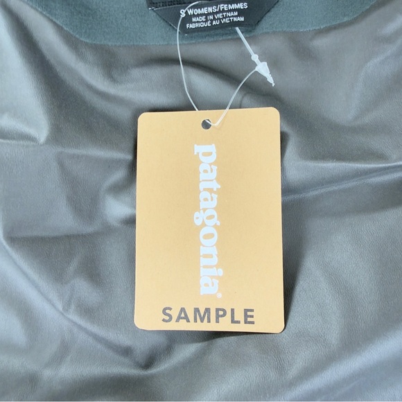 Patagonia NWT Women's Sz Small Calcite Gore-tex Green Jacket 84996 Style Number - Picture 7 of 16